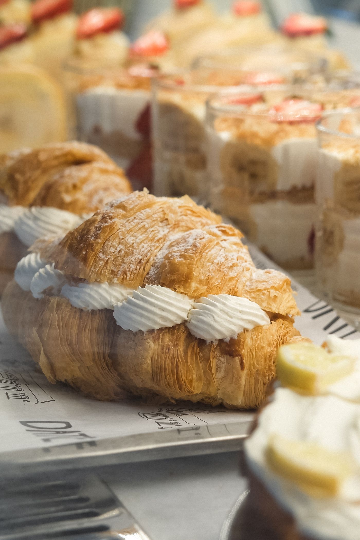 Facturas argentinas rellenas de crema